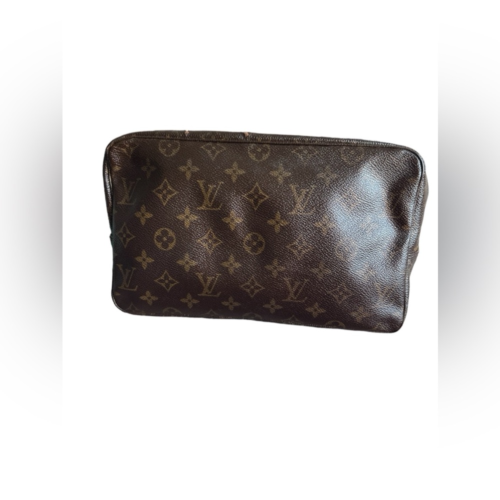 Louis Vuitton Monogram Trousse Toilette 28
